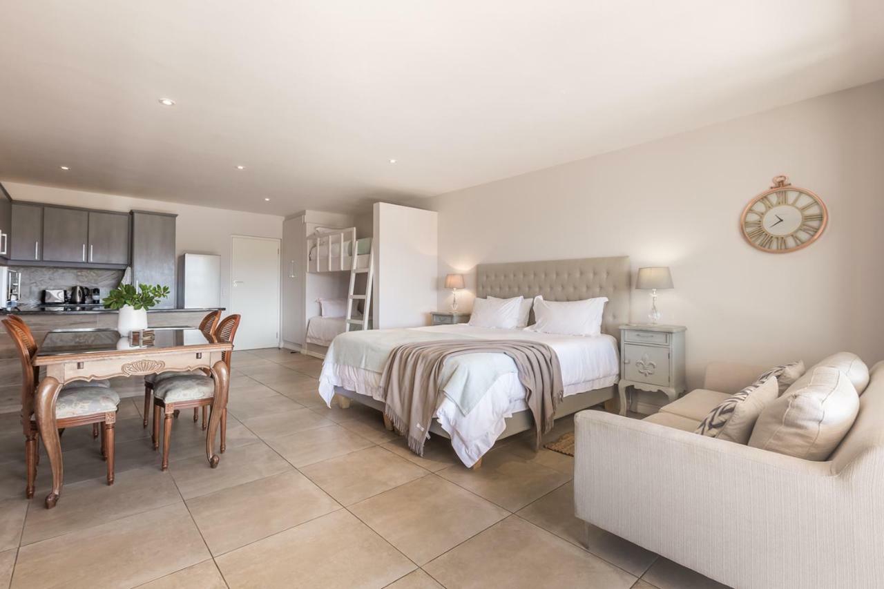 Апартаменти Sunrise Bay Self Catering Плеттенберг-Бей Екстер'єр фото