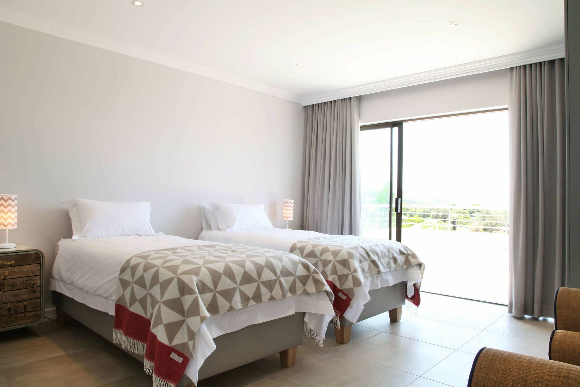 Апартаменти Sunrise Bay Self Catering Плеттенберг-Бей Екстер'єр фото